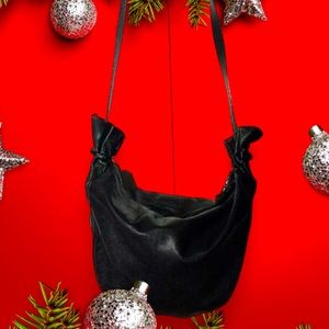 Authentic Bottega Veneta Vintage 80’s Large Black Textured Candy Twist Bag